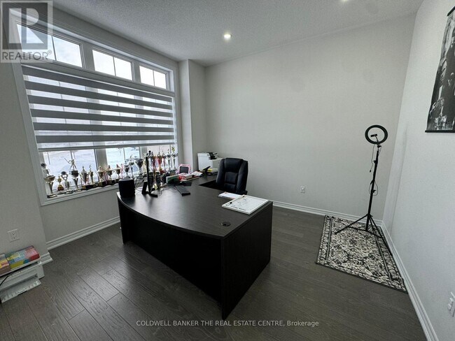 Photo - 1809 Emberton Way