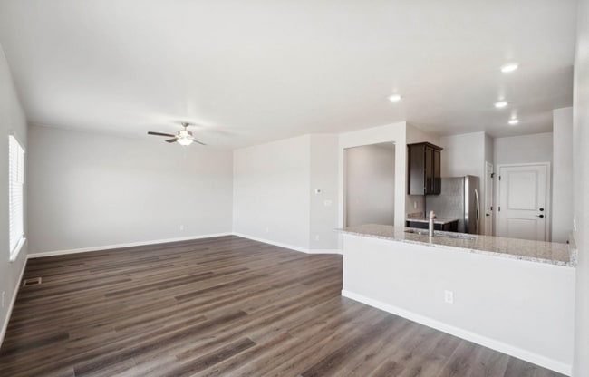 Photo - 828 Hearthstone Ave