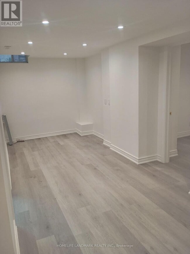 Photo - 112 Holm Crescent