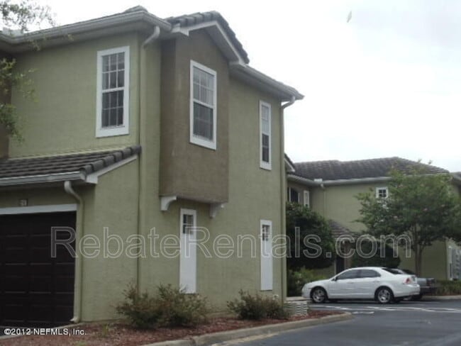 Photo - 10075 Gate Pkwy N Unit #2607
