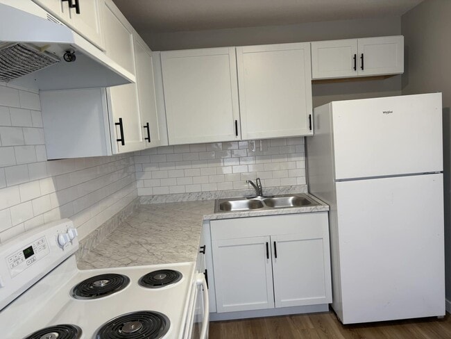 Photo - Welcome to your new home with Harvest Inve... Unidad 2642 N Grove