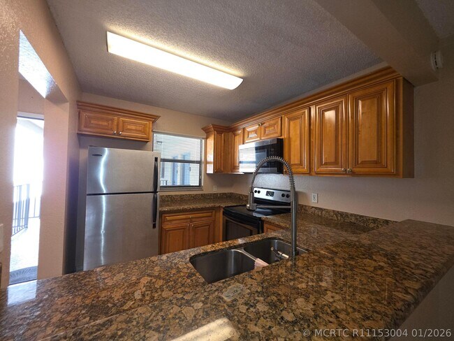Photo - 1542 Lake Crystal Dr Unit H