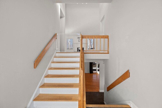 Photo - 4-bedroom 2.5-bath home in Cortlandt Manor