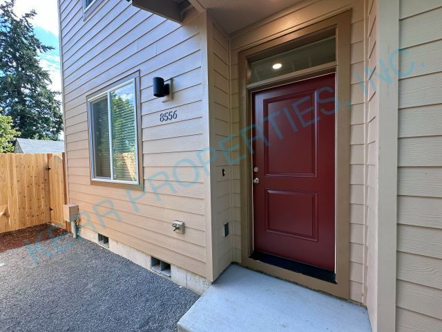 Photo - 8556 SE Lafayette St