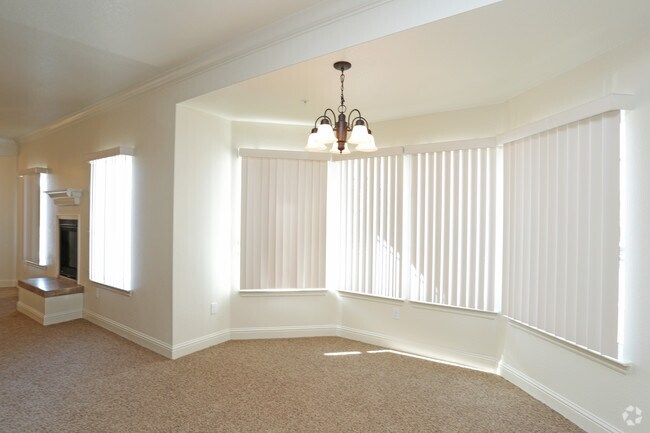 Dining Area - Torrada - Villa Faria