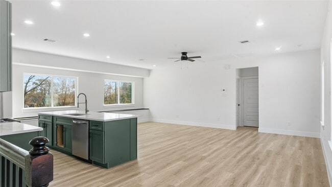 Photo - 1313 Knight St