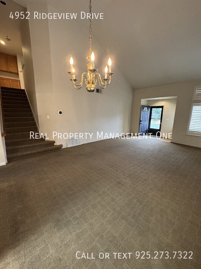 Photo - 4952 Ridgeview Dr
