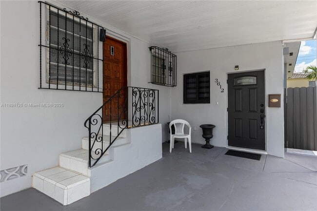 Photo - 3612 SW 15th St