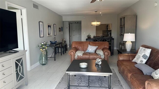 Photo - 1401 N Riverside Dr Unit 603