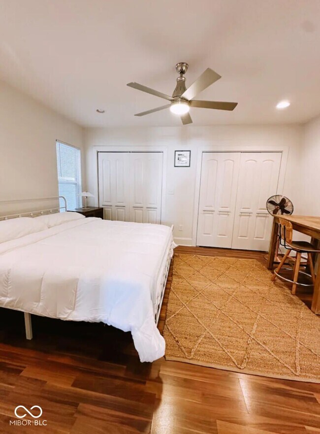 Photo - 1063 Hosbrook St Unit B