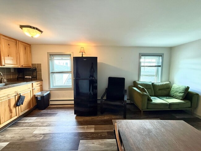 Photo - 24 McDonald St Unit 3