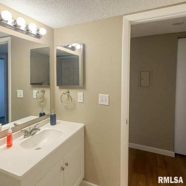 Photo - 2626 W Willowlake Dr Unit 424
