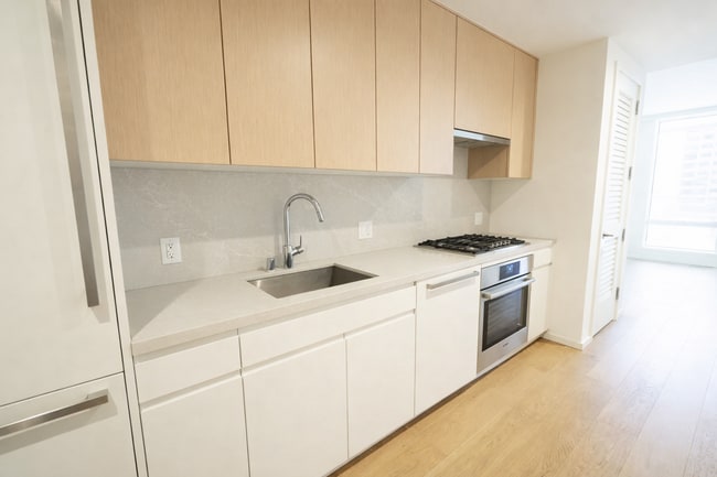 Photo - Spacious Studio Available Now!