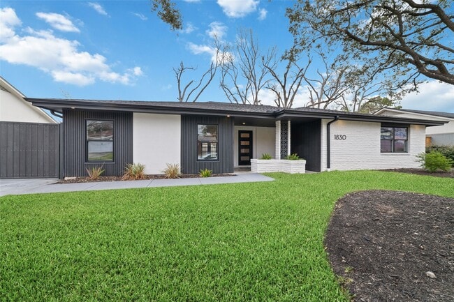 Building Photo - 1830 Locksford St Rental