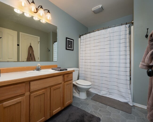 Photo - 3407 Laredo Dr Unit 3407 Laredo Drive