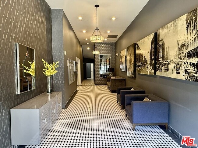 Photo - 253 S Broadway Unit 408