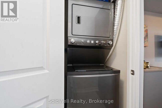 Photo - 650 Sauve St Unit 309