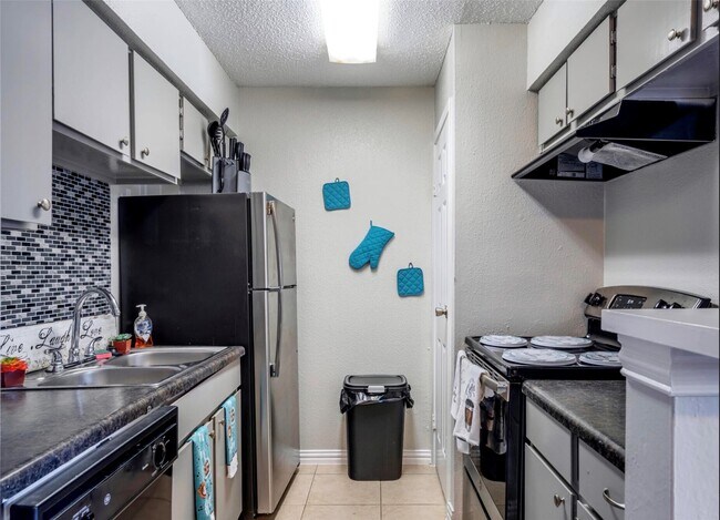 Photo - 311 Highland Cross Dr Unit 352