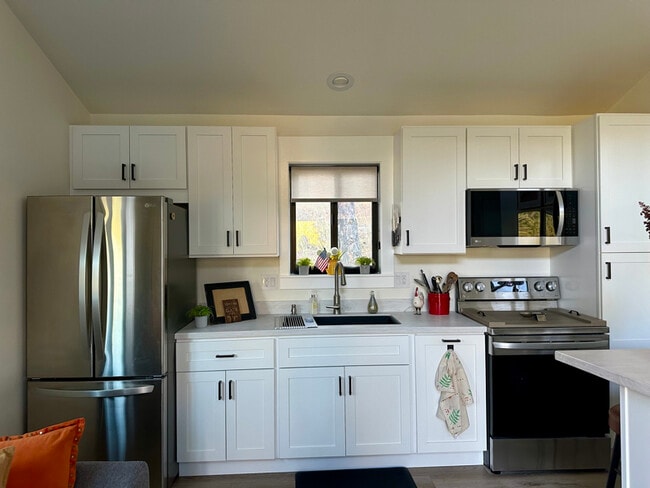 Photo - 2920 Curlew Mine Rd