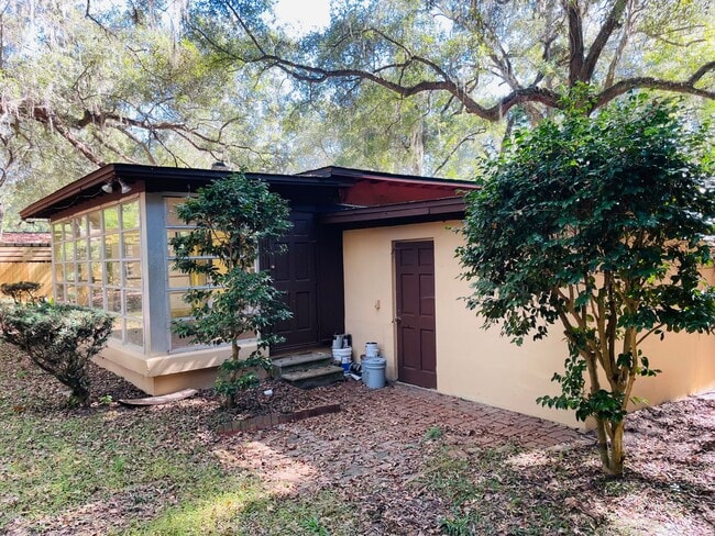 Photo - Brilliant house in Indian Head Acres