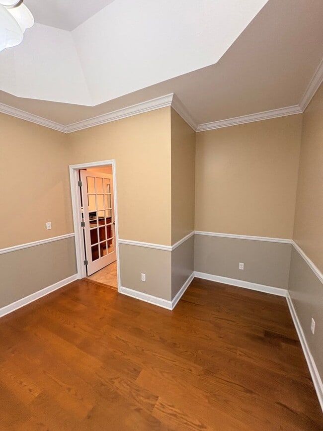 Photo - 102 Timber Hill Ct