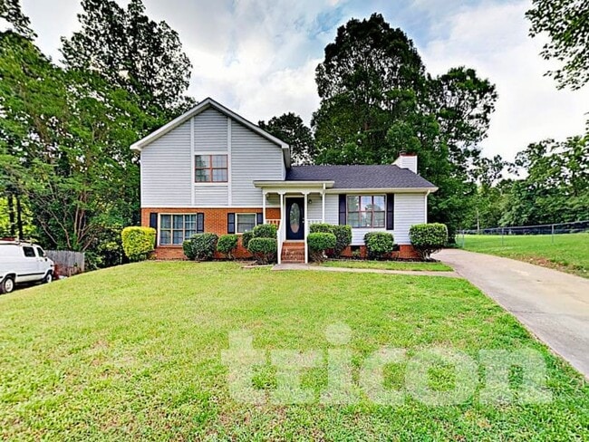 Building Photo - 5801 Leaf Ct