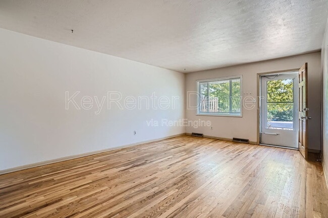 Photo - 403 S Owens St