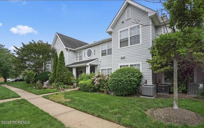 Building Photo - 105 Des Moines Ct Rental