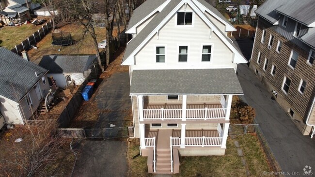 Building Photo - 166 Sherman Ave Unit 1st floor Rental