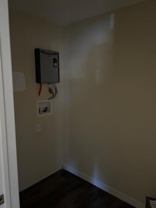 Photo - 371 Banyan Ave