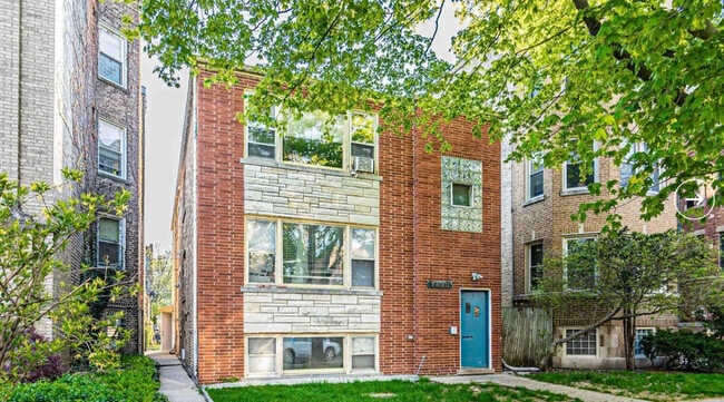 Photo - 7530 N Oakley Ave Condo Unit G