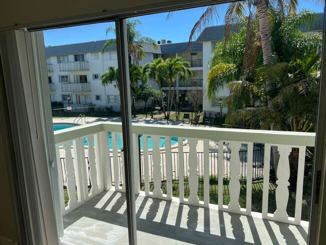 Photo - 15225 NE 6th Ave