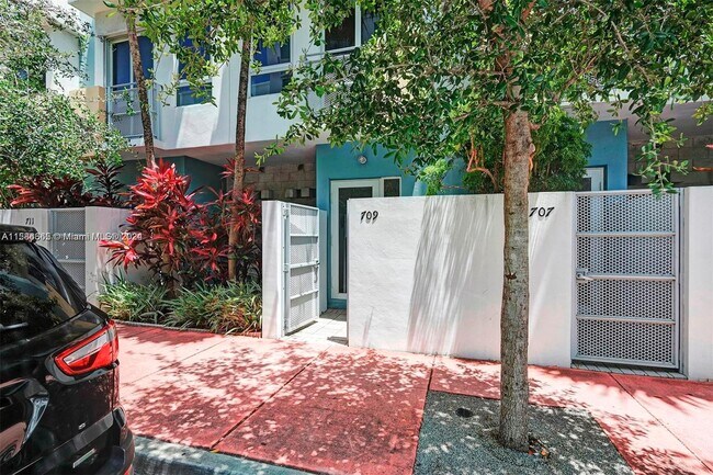709 2nd St Unit 5