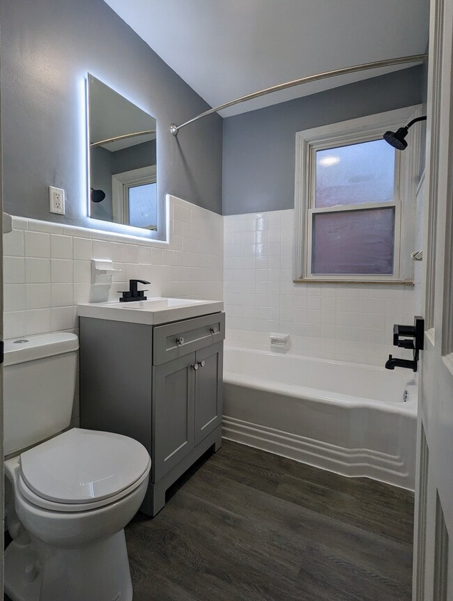 Photo - 4009 Washington Blvd Unit 1