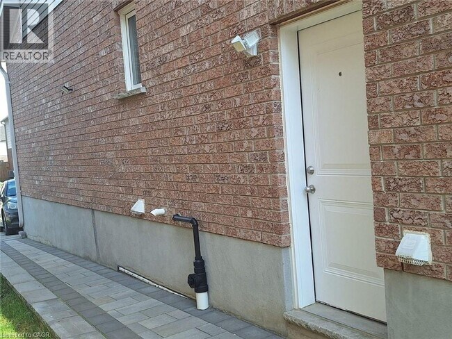 Photo - 15 Spring Creek St