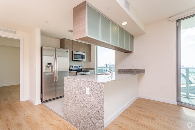 2HAB, 2BA - 1,022 -1,366 ft²