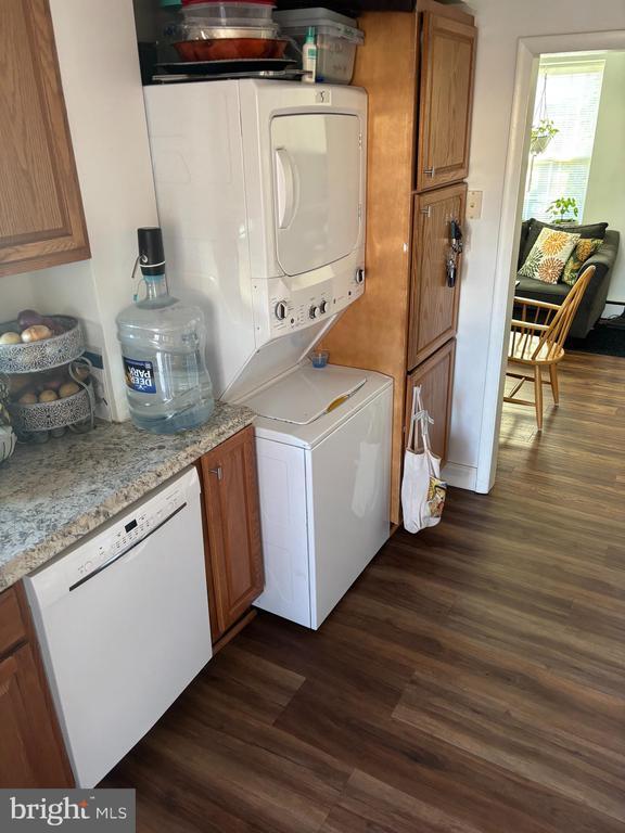 Photo - 2588 Radcliffe Rd