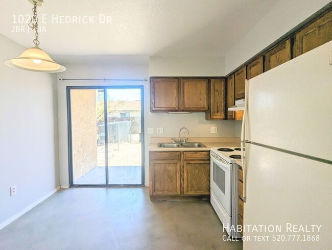 Photo - 1020 E Hedrick Dr