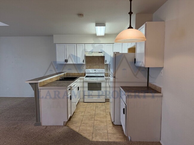 Photo - 1080 N 18th St