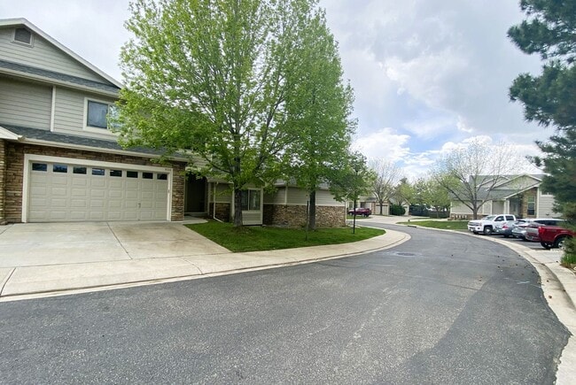 Well located 2+ bedroom townhome - Well located 2+ bedroom townhome