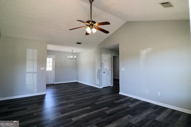 Photo - 18 Southwind Dr