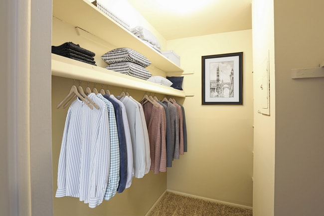 Walk in Closet