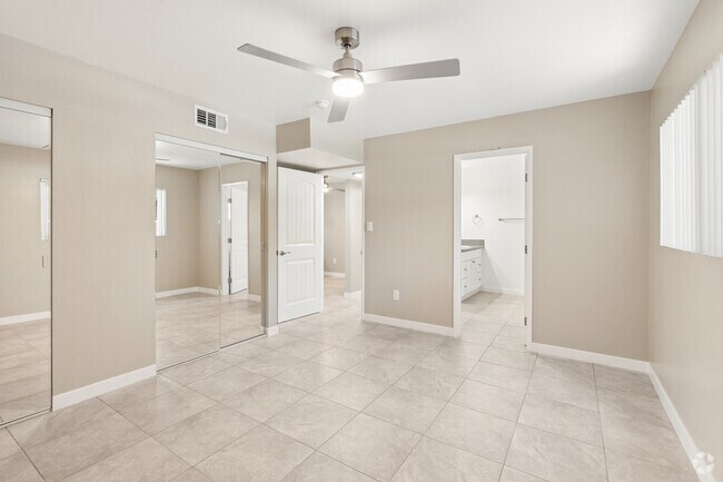 1BR, 1BA - 730SF - Bedroom