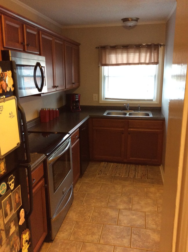 Photo - 3000 Golden Rd Unit 8