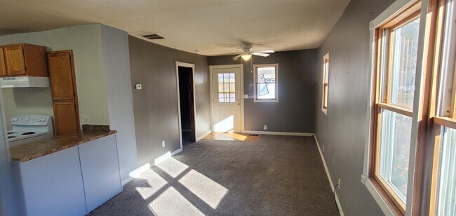 Photo - 1827 Jackson N Ave