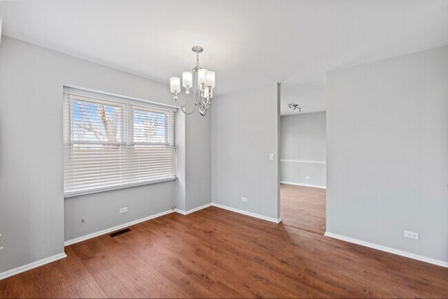 Photo - 448 Thorndale Ct