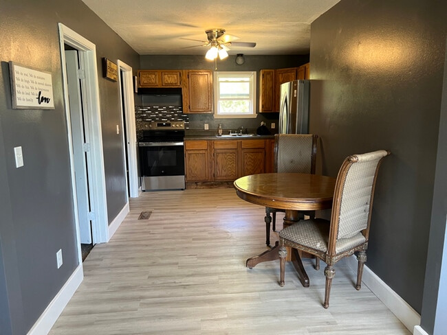 Photo - 171 Miller Ln