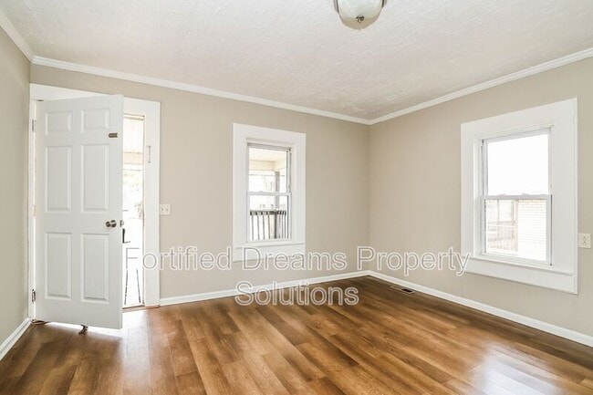 Photo - 3813 Southdale Ave