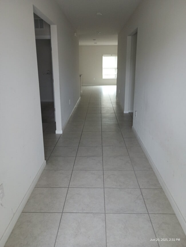 Photo - 1060 Kobuk St
