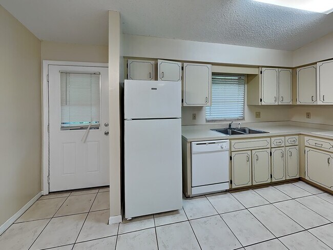 Photo - 32718 Blossom Ln